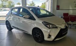 Toyota Yaris 1,5 Hybrid 100KM TEAM D Automat