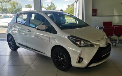 Toyota Yaris 1,5 Hybrid 100KM TEAM D Automat