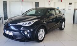 Toyota C-HR 1,8 Hybrid 122KM Active Automat